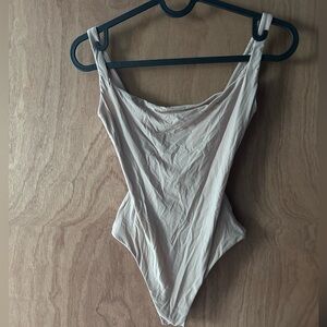 SKIMS bodysuit 
XXS buttery soft